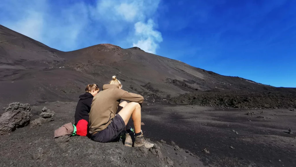 Escursione Etna area sommitale sud